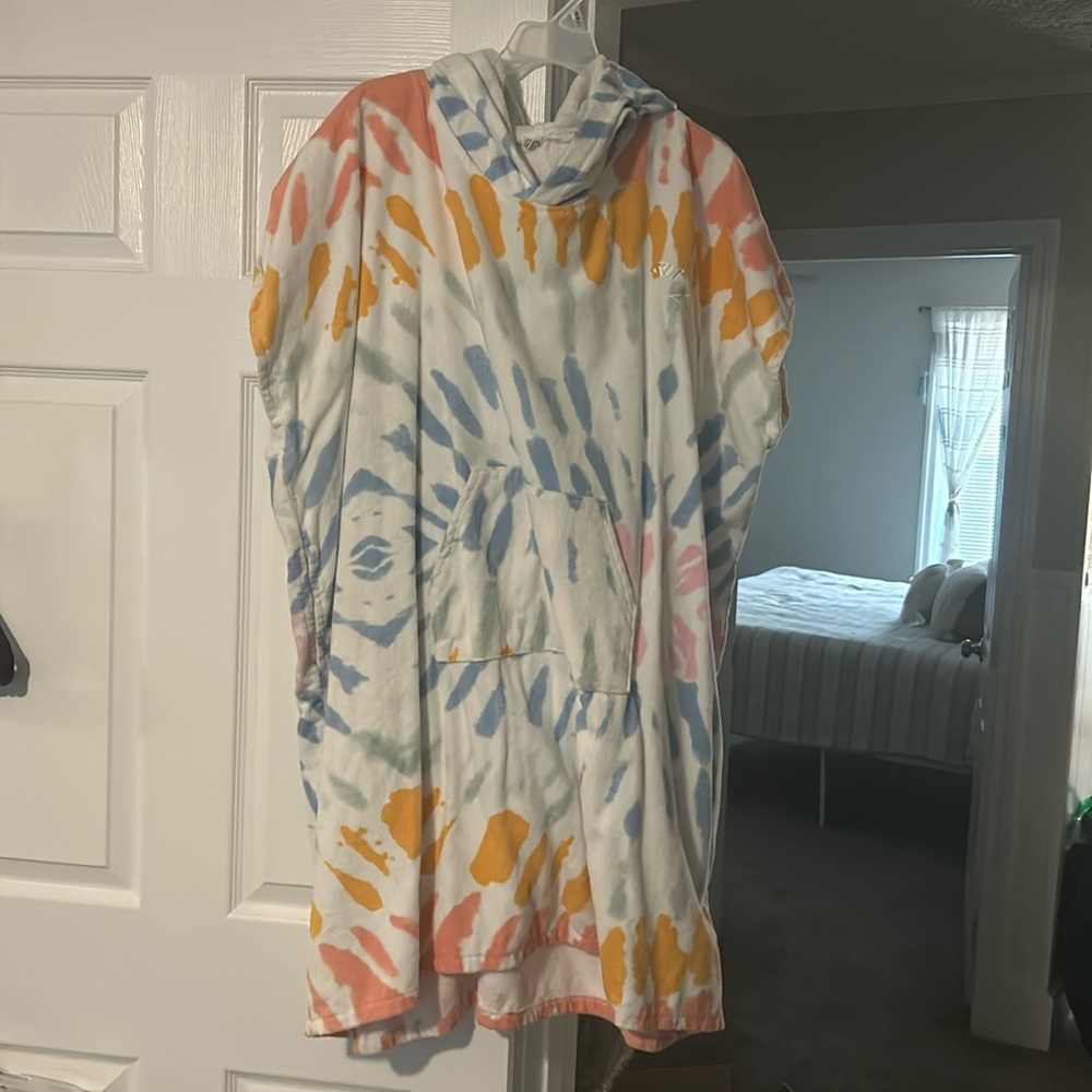 Women’s beach cover up